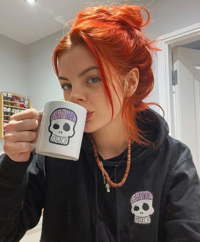 Pada awalnya Rebecca ingin menjadi komedian, namun dia merasa bahwa orang tidak mau membayar mahal untuk menonton komedi. Akhirnya dia memilih bidang yang sering dinilai kontroversial, yakni menjadi model seksi di OnlyFans. Foto: dok. Instagram/ @beckymil1_