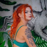 Wanita asal Inggris itu bisa mendapatkan 100 ribu poundsterling atau sekitar Rp 1,8 miliar sebulannya dengan menyajikan konten humor terselubungnya tersebut. Foto: dok. Instagram/ @beckymil1_