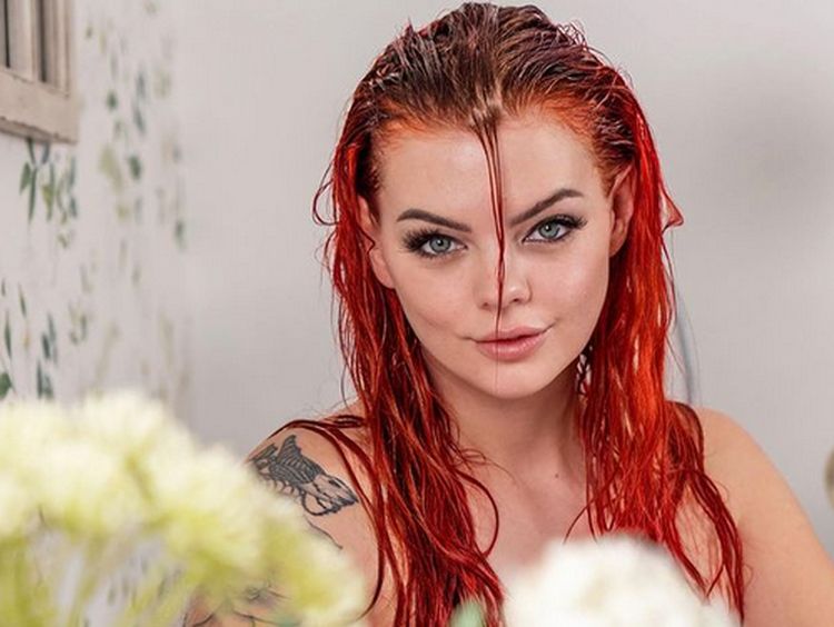 8 Foto Model Seksi Dulunya Andalkan Kupon Makanan, Kini Raup Rp 1,8 M Sebulan