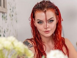 8 Foto Model Seksi Dulunya Andalkan Kupon Makanan, Kini Raup Rp 1,8 M Sebulan