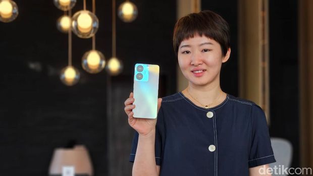 Sherry Dong – Marketing Head of Realme, Southeast Asia, South Asia, and Latin America