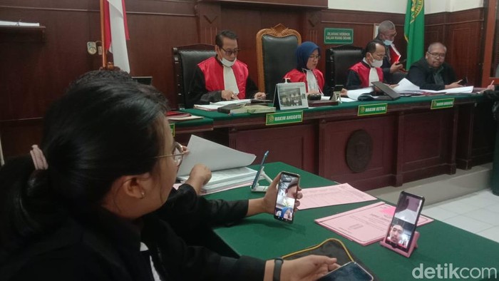 Sidang kasus detonator bom Situbondo