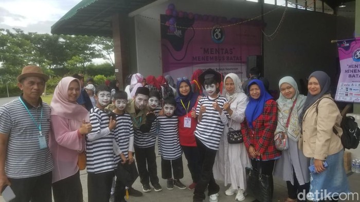 Teater Pantomim SLBN Cicendo, Kota Bandung.