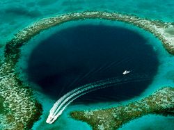 Deretan Sinkhole Terbesar di Dunia, Menakjubkan Tapi Seram