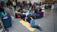 Bulan lalu, Viva menguasai 20% pangsa pasar penumpang udara Kolombia, sementara Avianca menguasai sekitar 40%. Viva didirikan pada tahun 2009, dan menjalankan penerbangan ke kota-kota terbesar Kolombia, serta penerbangan ke Peru, Meksiko, Argentina, dan Florida. Di Peru, anak perusahaan Viva, Viva Air Peru, juga menjalankan penerbangan domestik ke kota-kota seperti Cuzco. Juan Barreto/AFP/Getty Images  