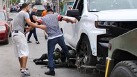 Seorang aktivis HAM, Raymundo Ramos pada Minggu (26/2/2023) mengatakan, warga marah karena tentara menembaki sebuah truk pikap pada hari sebelumnya. Dalam penembakan itu, sedikitnya lima orang tewas.  