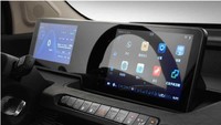 Ini tampilan interiornya. Meskipun harganya mirip-mirip LCGC tapi fiturnya terbilang oke nih. Anda bakal menemukan interior dasar dengan kluster instrumen digital 5 inci yang dipadukan dengan head unit layar sentuh 10,25 inci. Foto: Carnewschina