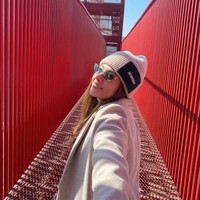 Meski sudah memiliki 3 orang anak namun penampilan Wulan Guritno masih tampak begitu stylish dan memukau. Tak heran jika banyak yang menjulukinya sebagai hot mom. Foto: Instagram/@wulanguritno