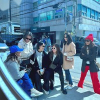 Biasanya selalu ditemani oleh sang kekasih, Sabda Ahessa. Tampaknya kali ini Wulan menghabiskan waktu berliburnya hanya bersama para kerabatnya tanpa kehadiran sang kekasih. Foto: Instagram/@wulanguritno