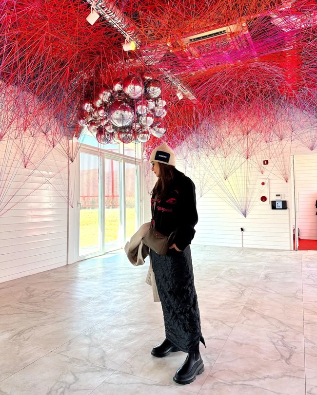 Wulan Guritno saat ini sedang asik menikmati liburannya di Korea Selatan. Momen-momen saat dirinya berada di sana dipamerkan oleh Wulan melalui akun Instagram pribadinya. Foto: Instagram/@wulanguritno