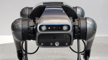  Ini tampilan CyberDog. Seram gak? Pun demikian, ia unjuk di Mobile World Congress (MWC) 2023. Foto: Ardhi Suryadhi/detikcom