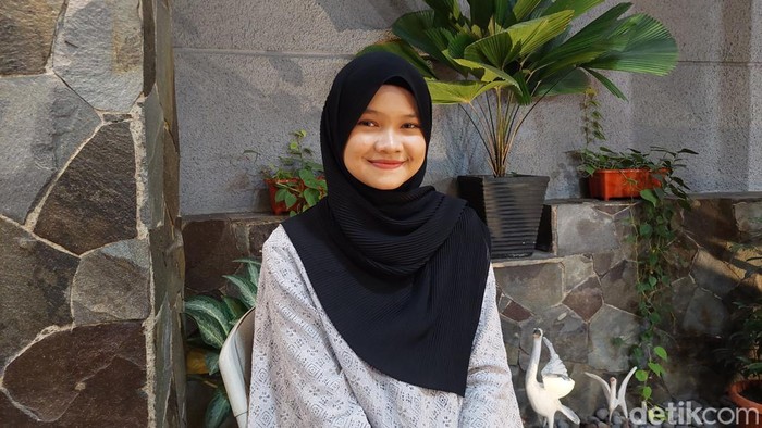 Zahra Amalia Putri (21), Mahasiswa Jurusan Komunikasi dan Penyiaran Islam (KPI) UIN SGD Bandung.