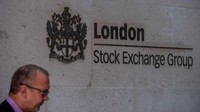 Nomor urut 8 adalah London Stock Exchange. Berdiri pada 23 Januari 1571 dan saat ini punya kapitalisasi pasar US$ 3,2 trilliun. Chris J. Ratcliffe/Bloomberg via Getty Images.