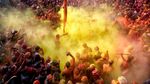 Keseruan Perang Bubuk Warna-warni di Festival Holi