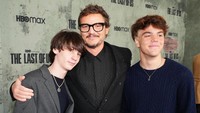 Pedro Pascal belum menikah dan belum punya anak. Tapi dia tidak keberatan disebut daddy oleh seantero masyarakat di internet. Bahkan dalam berbagai wawancara, dia mengisyaratkan menikmati label barunya itu. (Foto: FilmMagic for HBO/Jeff Kravitz)