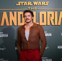 Pedro Pascal Digosipkan Gay, Kepergok Nonton Bioskop Bareng Mantan Luke Evans