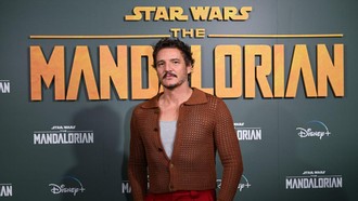 Pedro Pascal Digosipkan Gay, Kepergok Nonton Bioskop Bareng Mantan Luke Evans