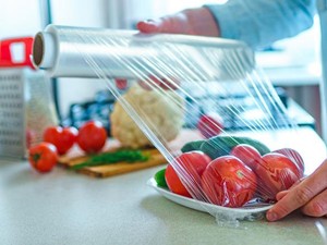 Perang Diprediksi Bikin Harga Plastik Meroket, Ini Sebabnya