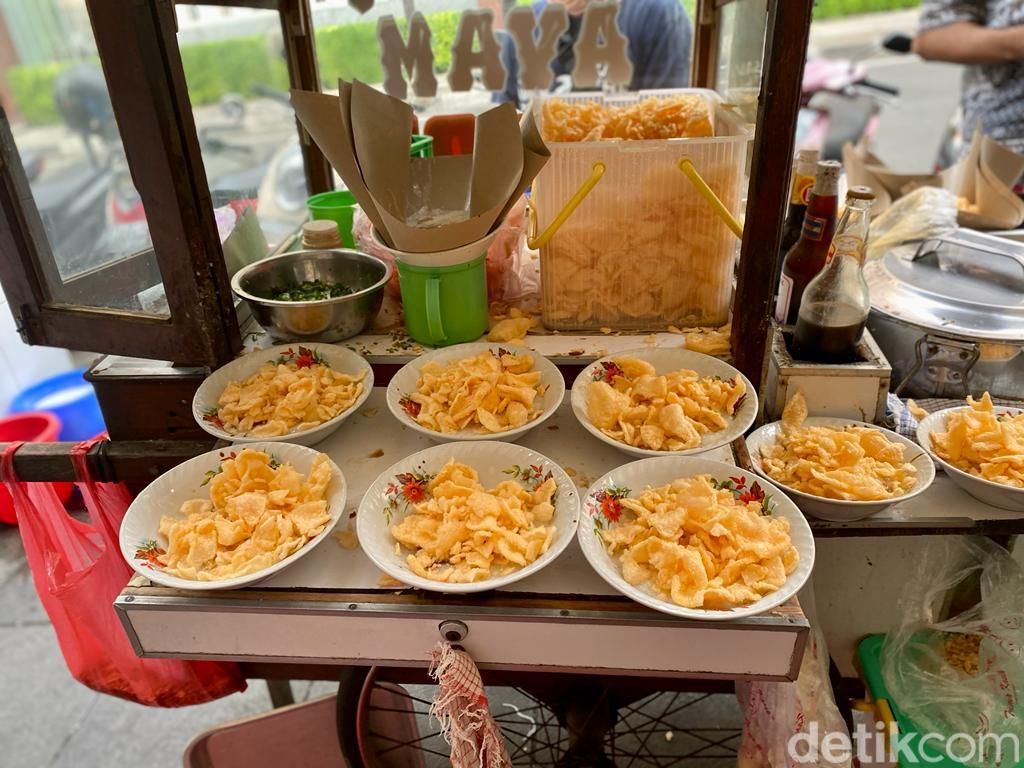 7 Bubur Ayam Legendaris di Jakarta yang Bertahan Puluhan Tahun