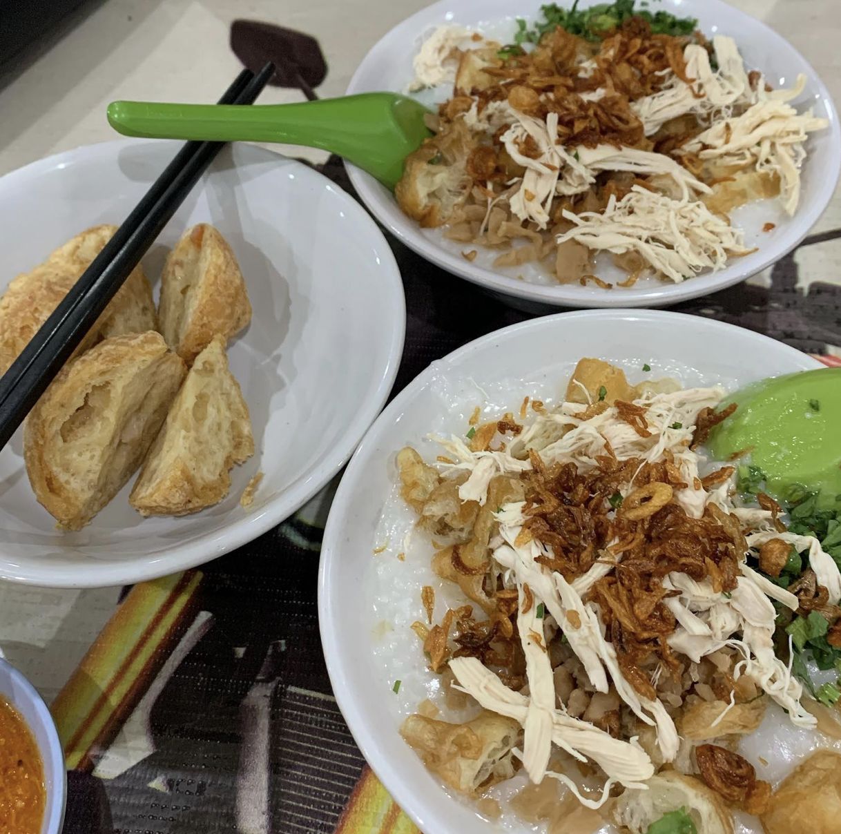 7 Bubur Ayam Legendaris di Jakarta yang Bertahan Puluhan Tahun