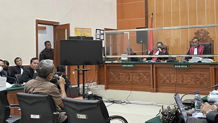 Ahli bahasa di sidang Irjen Teddy (Silvia-detikcom)