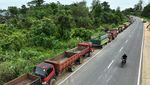 Foto Truk Mengular Antre Isi Solar Subsidi, Sopir Nunggu Sampai 2 Hari