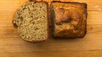 Kesalahan lain dalam membuat bolu pisang adalah penggunaan baking powder. Padahal seharusnya, bolu pisang dibuat dengan campuran baking soda. Jika salah menggunakan pengembang, berpengaruh juga pada rasanya. Foto: site news