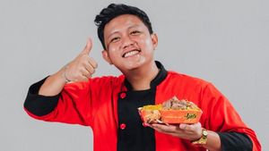 Selain Jago Nyanyi, Denny Caknan Juga Punya Bisnis Kambing Guling