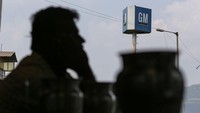 Sumber yang mengetahui rencana ini menyebut ada ratusan karyawan yang terdampak PHK. GM diketahui memiliki 167.000 karyawan di seluruh dunia. Dhiraj Singh/Getty Images