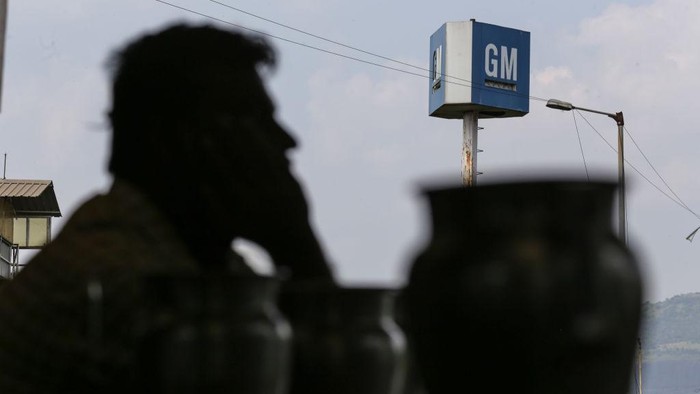 General Motors PHK Ratusan Karyawan Demi Pangkas Biaya Pengeluaran General Motors (GM) PHK terhadap ratusan karyawan. Perusahaan ingin memangkas biaya pengeluaran agar tetap kompetitif dalam peralihan ke kendaraan listrik.