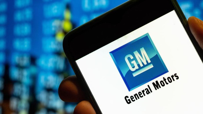 General Motors (GM) PHK terhadap ratusan karyawan. Perusahaan ingin memangkas biaya pengeluaran agar tetap kompetitif dalam peralihan ke kendaraan listrik.