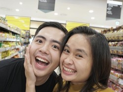 8 Foto Mesra Gritte Agatha & Kekasih, Akhirnya Dilamar Usai 11 Tahun Pacaran