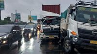 2 Truk Kecelakaan Di Tol Tangerang, Lalin Arah Jakarta Macet 3 Km