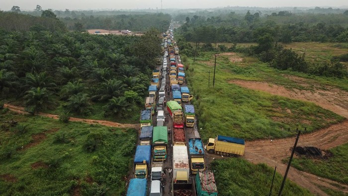 Kemacetan 22 jam di Jambi