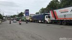 Penampakan Jalur Pantura Rembang-Pati yang Masih Macet Parah