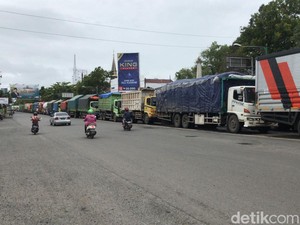 Ganjar soal Jalur Pantura Macet Parah: Dampak Perbaikan Jembatan Juwana