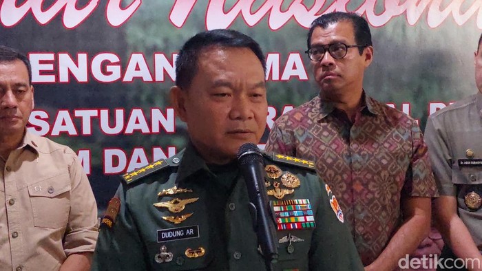 KSAD Jenderal TNI Dudung Abdurachman Saat Kunjungan Kerja ke Cimahi