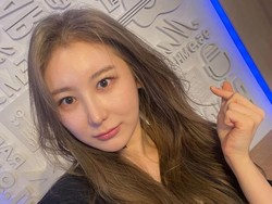 7 Foto Lee Chaeyeon Eks IZ*ONE yang Tuai Kritik Usai Oplas Hidung