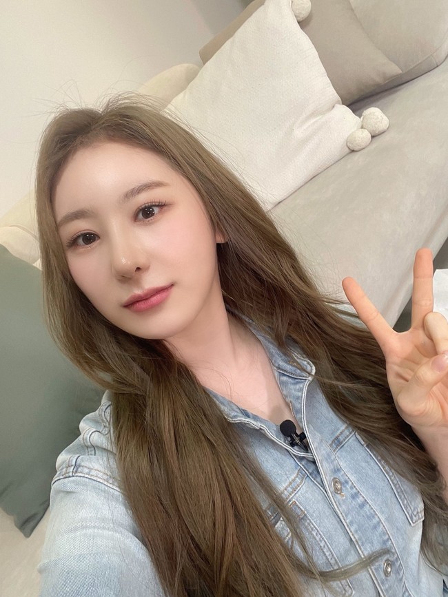 Pelantun Hush Rush itu melakukan prosedur operasi plastik pada bagian hidung setelah menginjak usia 23 tahun. Foto: Instagram