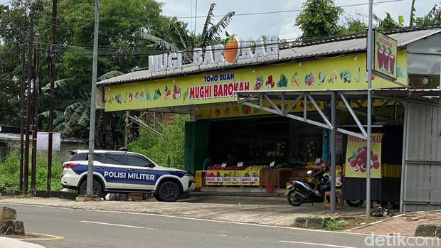 Lokasi Kejaidan Anggota TNI Pukul Pemotor di Toko Buah di Depok