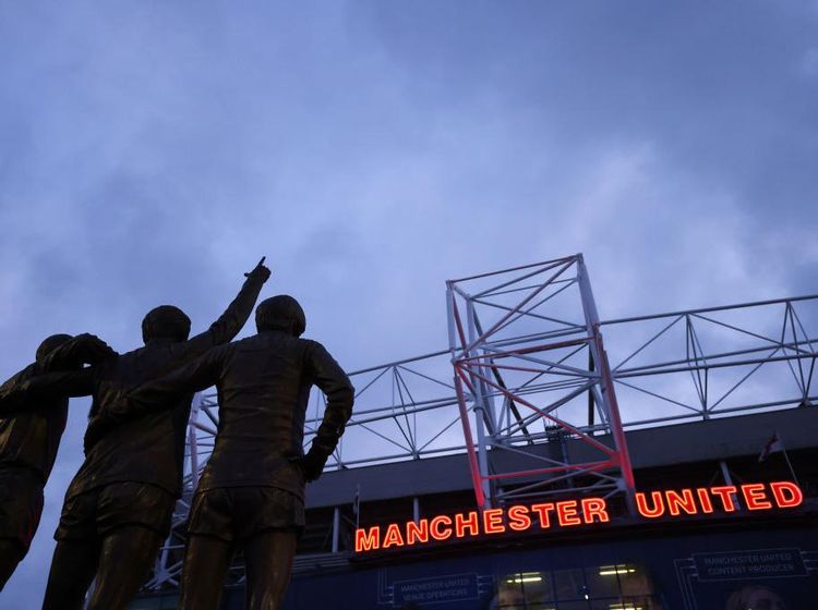 Siapa yang Berani Datang ke Old Trafford?