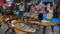 Para pelaku industri kreatif nasional yakin bahwa bonus demografi Indonesia adalah peluang pasar yang menjanjikan didukung kestabilan politik kawasan ASEAN menjadi motivasi penyelenggara bahwa pameran INACRAFT memang dinantikan para pelaku usaha sebagai tempat memamerkan karya dengan produksi yang menggerakkan roda-roda ekonomi kerakyatan dari sektor kerajinan di seluruh Tanah Air.  