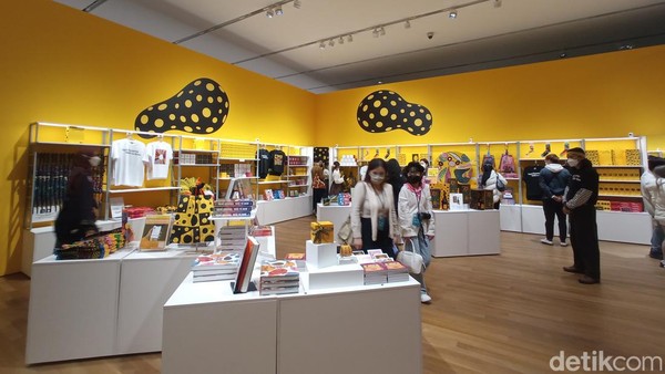 Karya Yayoi Kusama yang Selalu Mempesona di Museum Seni Hong Kong