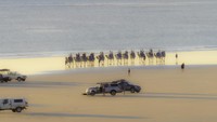 Setiap tahun, Tripadvisor itu memberikan penghargaan kepada destinasi, hotel, restoran, dan hal-hal yang harus dilakukan wisatawan di seluruh dunia. Posisi ke-3 yakni Pantai Cable, Broome, Australia (Foto: Getty Images/iStockphoto/Chris Gordon)