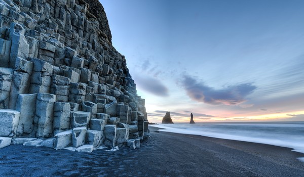 Travelers Choice didasarkan pada ulasan dan peringkat yang dikumpulkan selama 12 bulan terakhir. Poisis ke-4 yakni Pantai Reynisfjara, Vik, Islandia (Foto: Getty Images/iStockphoto/demerzel21) Travelers Choice didasarkan pada ulasan dan peringkat yang dikumpulkan selama 12 bulan terakhir. Poisis ke-4 yakni Pantai Reynisfjara, Vik, Islandia (Foto: Getty Images/iStockphoto/demerzel21)