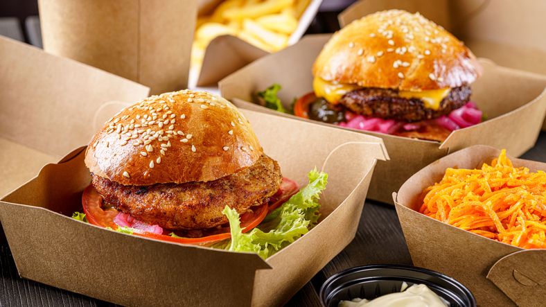 Pesan Makanan Terlalu Banyak, Wanita Ini Diancam Pekerja Gerai Burger