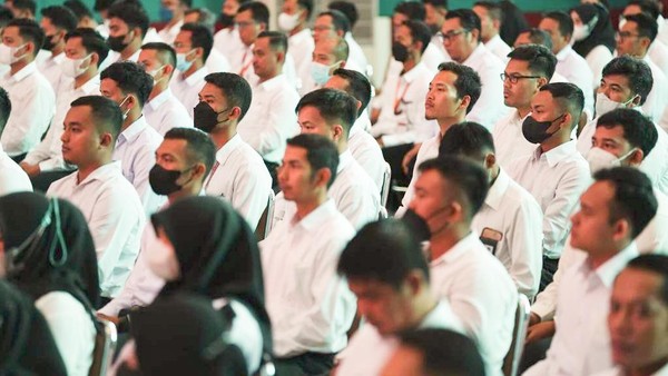 Ratusan Pegawai Kereta Cepat JKT-BDG Dilatih Sebelum Wuss Wuss Wusss