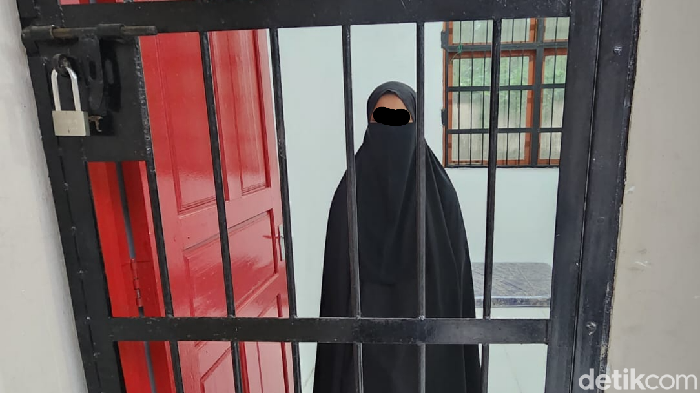 Santriwati asal Selangor, Malaysia ditahan Imigrasi Dumai, Riau karena overstay.