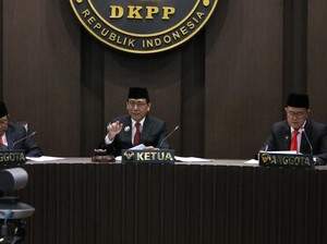 Tok! DKPP Berhentikan Ketua KPU Tebing Tinggi