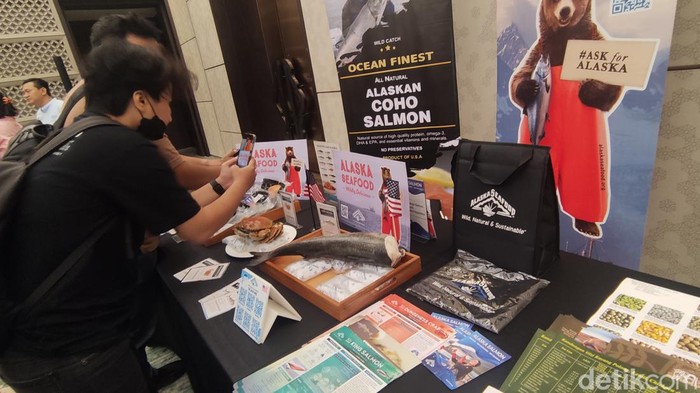 Suasana pameran produk pangan dan pertanian Amerika di USDA Travel Show 2023 Semarang, Kamis (2/3/2023).